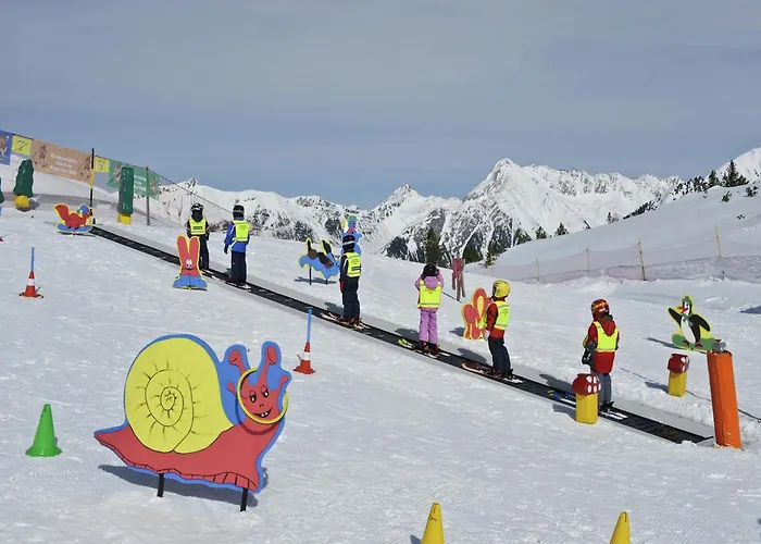 Cozy Near Area In Apartamento