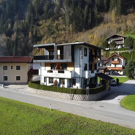 Cozy Near Area In